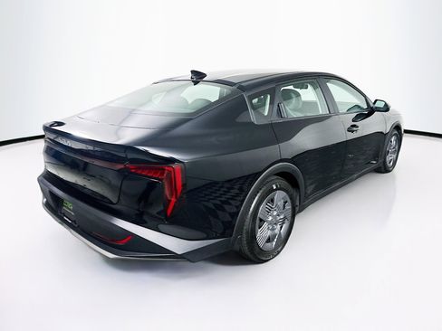 Used 2025 Kia K4 LX image 9