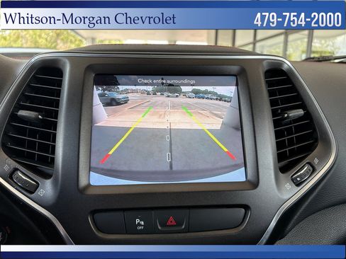 Used 2020 Jeep Cherokee Trailhawk w/ Comfort/Convenience Group AWD/4WD image 25