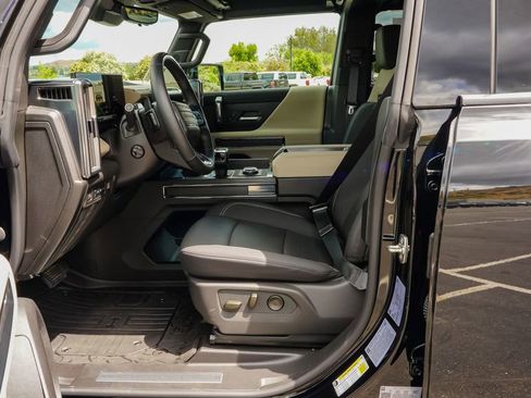 Used 2026 GMC Hummer EV SUV w/ LPO, Dark Essentials Package AWD/4WD image 15