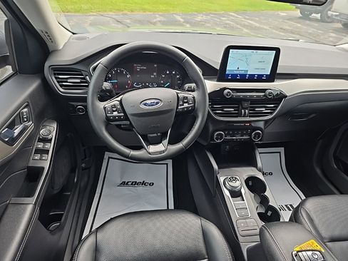 Used 2022 Ford Escape SEL image 6