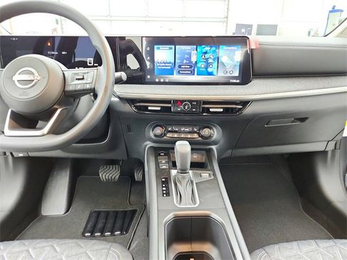 New 2026 Nissan Kicks SV w/ SV Premium Package image 26