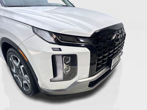 Used 2024 Hyundai Palisade Limited FWD image 17