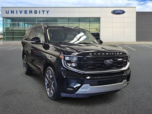 Certified 2025 Ford Expedition Platinum w/ Platinum Ultimate Package AWD/4WD image 1