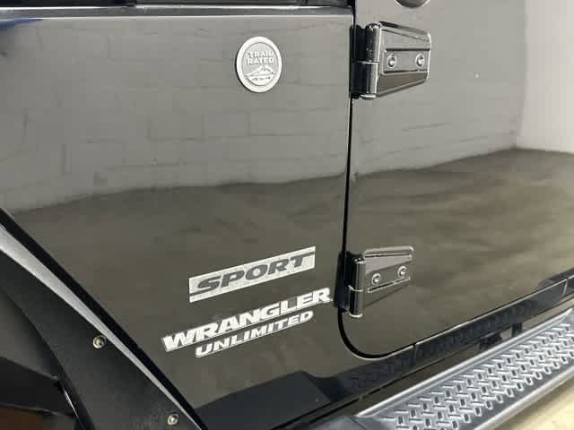 Used 2015 Jeep Wrangler Unlimited Sport w/ Quick Order Package 24S AWD/4WD image 28