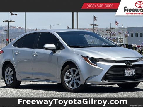 Used 2026 Toyota Corolla LE FWD image 1