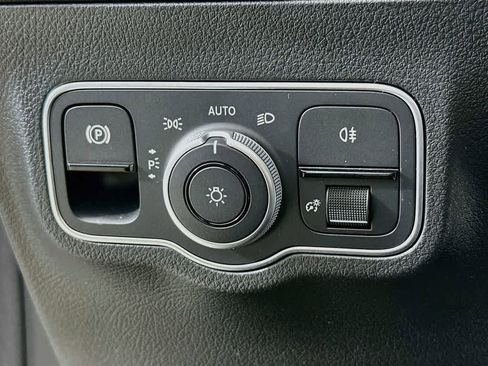 Used 2023 Mercedes-Benz GLA 35 AMG 4MATIC image 27