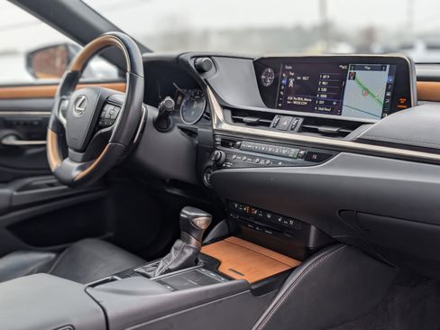 Used 2019 Lexus ES 350 Luxury image 57