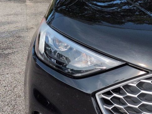 Used 2024 Ford Edge SEL AWD/4WD image 9