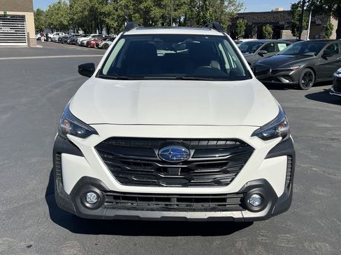 Used 2025 Subaru Outback Onyx Edition AWD/4WD image 3