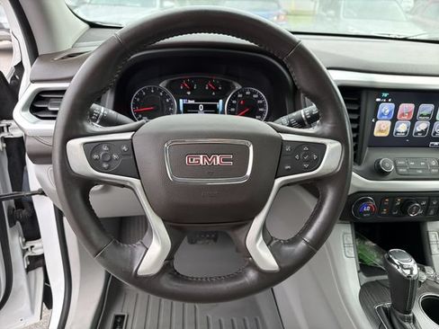 Used 2018 GMC Acadia SLT FWD image 24