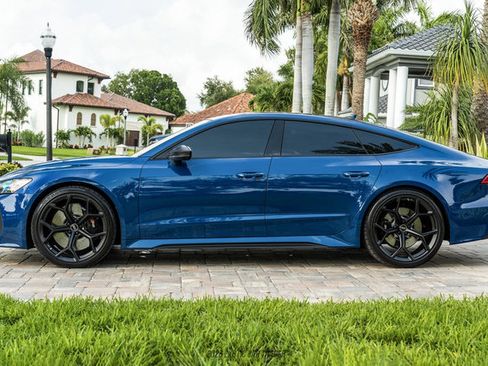 Used 2024 Audi RS 7 Performance AWD/4WD image 1