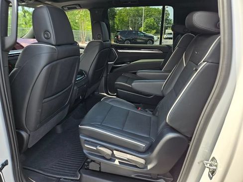 Used 2025 Cadillac Escalade ESV Sport w/ LPO, ONYX Package AWD/4WD image 10