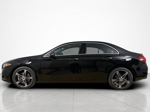 Used 2019 Mercedes-Benz A 220 image 2