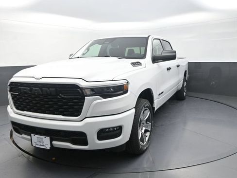 New 2026 RAM 1500 Express AWD/4WD image 5