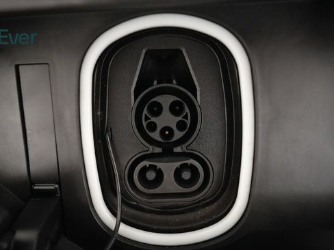 Used 2024 Cadillac Lyriq Tech RWD image 10