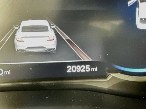 Used 2023 Genesis G70 2.0T AWD/4WD image 16