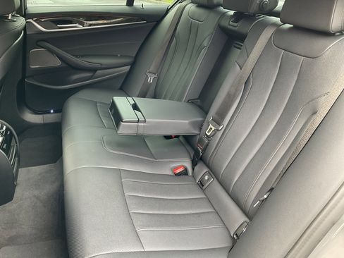Used 2021 BMW 530i xDrive w/ Premium Package AWD/4WD image 40