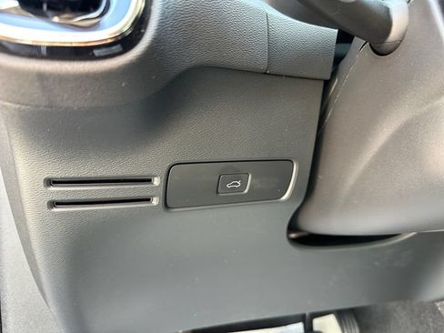 Used 2023 Volvo XC40 B5 Ultimate w/ Climate Package AWD/4WD image 21