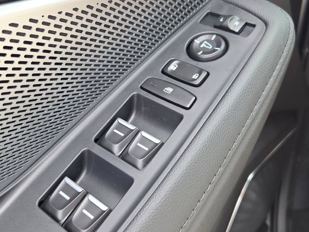 New 2026 Acura MDX SH-AWD image 37