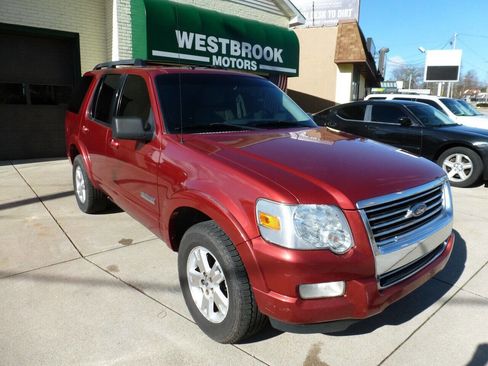 Used 2008 Ford Explorer XLT image 1