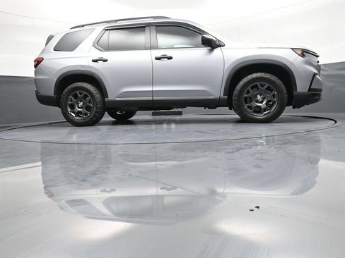 Used 2024 Honda Pilot TrailSport image 30