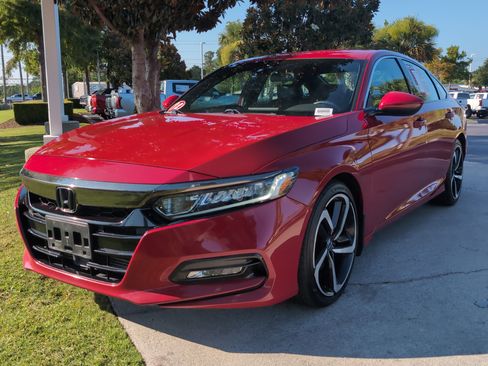 Used 2018 Honda Accord Sport image 5