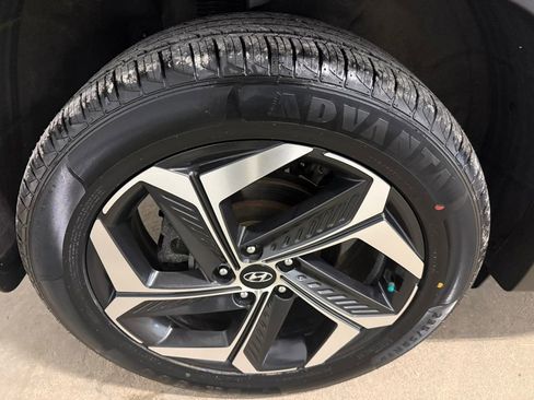 Certified 2022 Hyundai Tucson Limited image 18