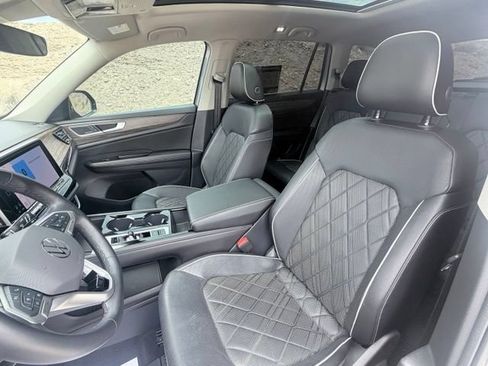 Used 2024 Volkswagen Atlas SEL Premium R-Line AWD/4WD image 25