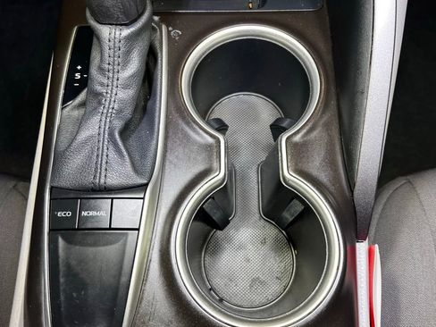 Certified 2023 Toyota Camry LE image 39