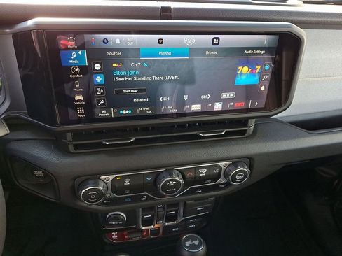 Used 2025 Jeep Wrangler Willys 4xe image 18