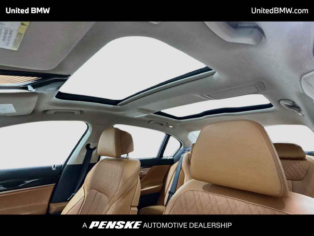 Used 2017 BMW 750i xDrive AWD/4WD image 19