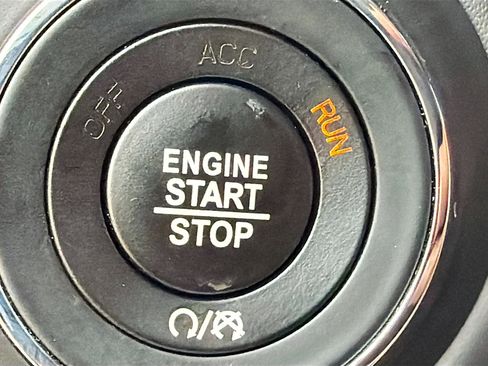 Certified 2022 Maserati Levante GT image 34