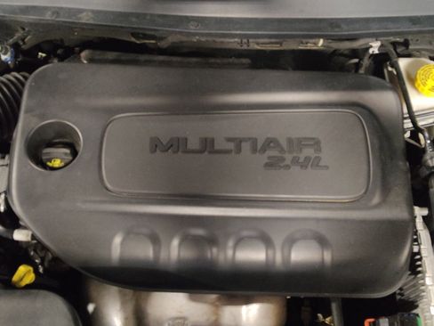 Used 2019 Jeep Cherokee Latitude Plus image 30