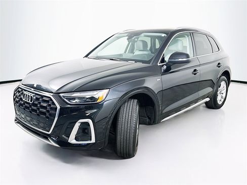 Used 2022 Audi Q5 2.0T Premium image 2