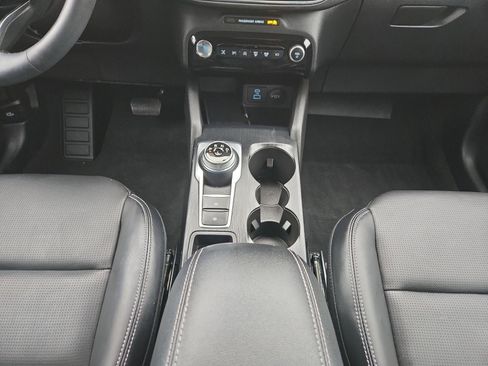 Used 2023 Ford Escape Platinum image 21