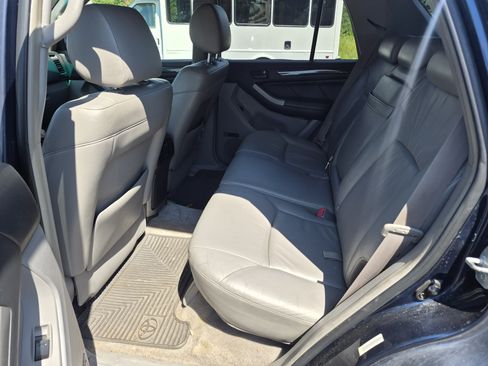 Used 2004 Toyota 4Runner Limited AWD/4WD image 10