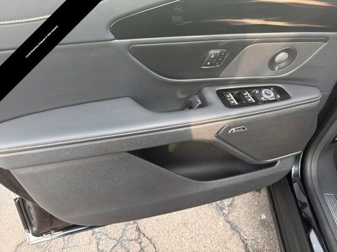 Used 2024 Lincoln Nautilus Reserve w/ Equipment Group 202A image 15