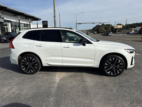 New 2026 Volvo XC60 B5 Ultra w/ Protection Package Premier AWD/4WD image 6