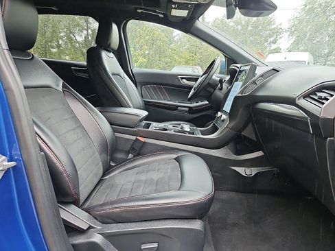 Used 2022 Ford Edge ST-Line image 13
