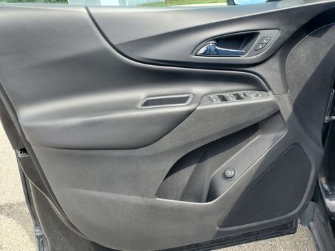 Used 2019 Chevrolet Equinox LT w/ Driver Convenience Package FWD image 7