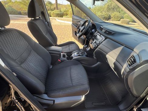 Used 2018 Nissan Rogue SV FWD image 24