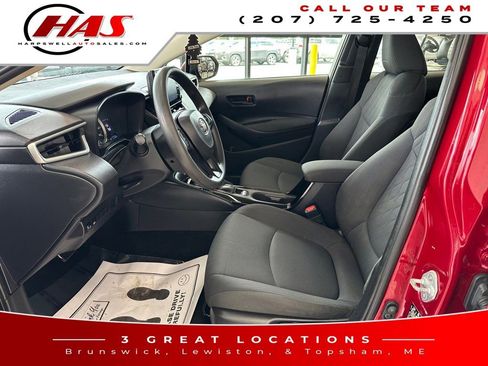 Used 2022 Toyota Corolla LE image 9