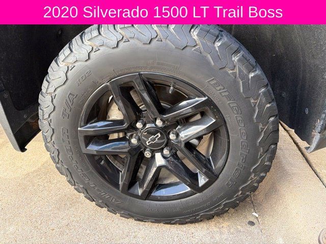 Used 2020 Chevrolet Silverado 1500 LT Trail Boss AWD/4WD image 2