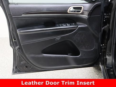 Used 2014 Jeep Grand Cherokee Limited image 12