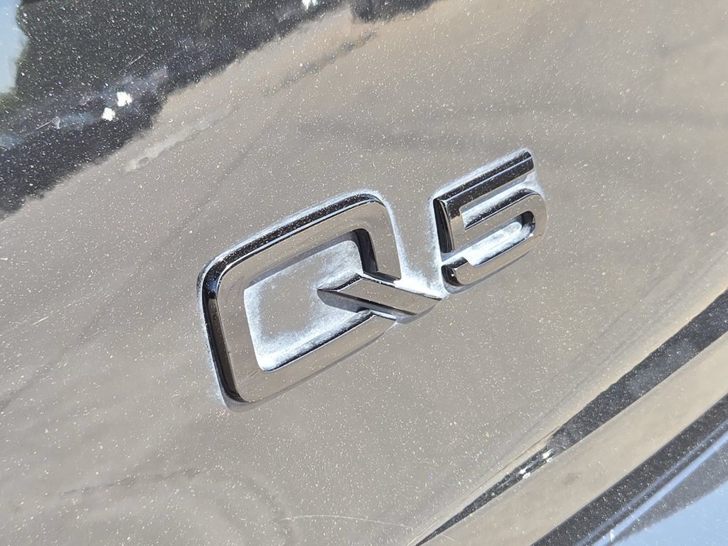 Certified 2025 Audi Q5 e Premium Plus AWD/4WD image 15