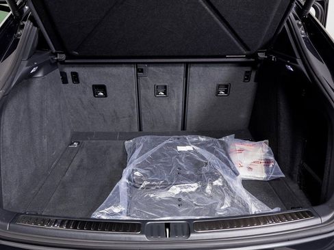 New 2025 Porsche Macan S image 13