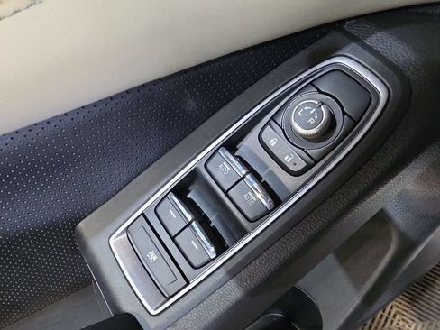 Used 2022 Subaru Ascent Limited AWD/4WD image 15