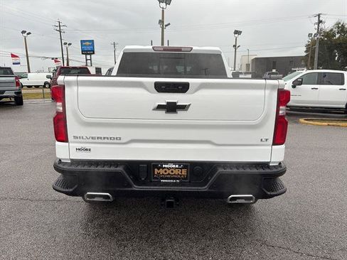 Used 2024 Chevrolet Silverado 1500 LT Trail Boss w/ Convenience Package II AWD/4WD image 6