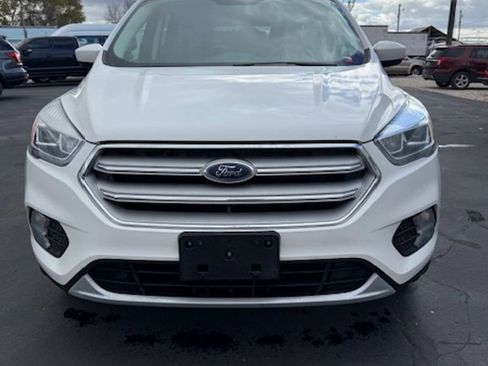 Used 2019 Ford Escape SEL image 2