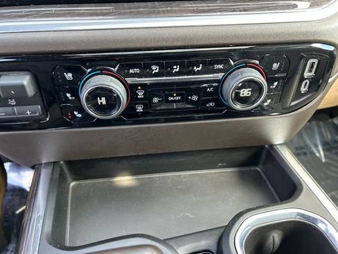 Used 2022 Chevrolet Silverado 1500 LTZ w/ LTZ Premium Package image 23